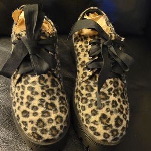 Current mood shoes
